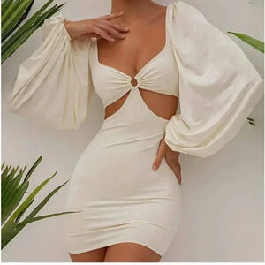 Oh Polly puff sleeve dress size 4 NWT